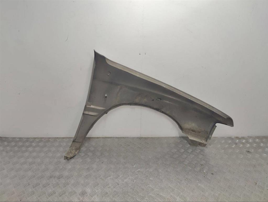 Крыло переднее левое