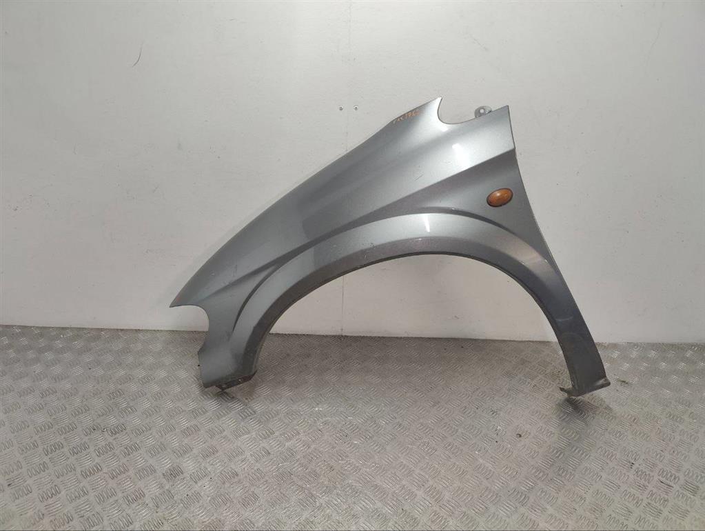 Крыло переднее левое