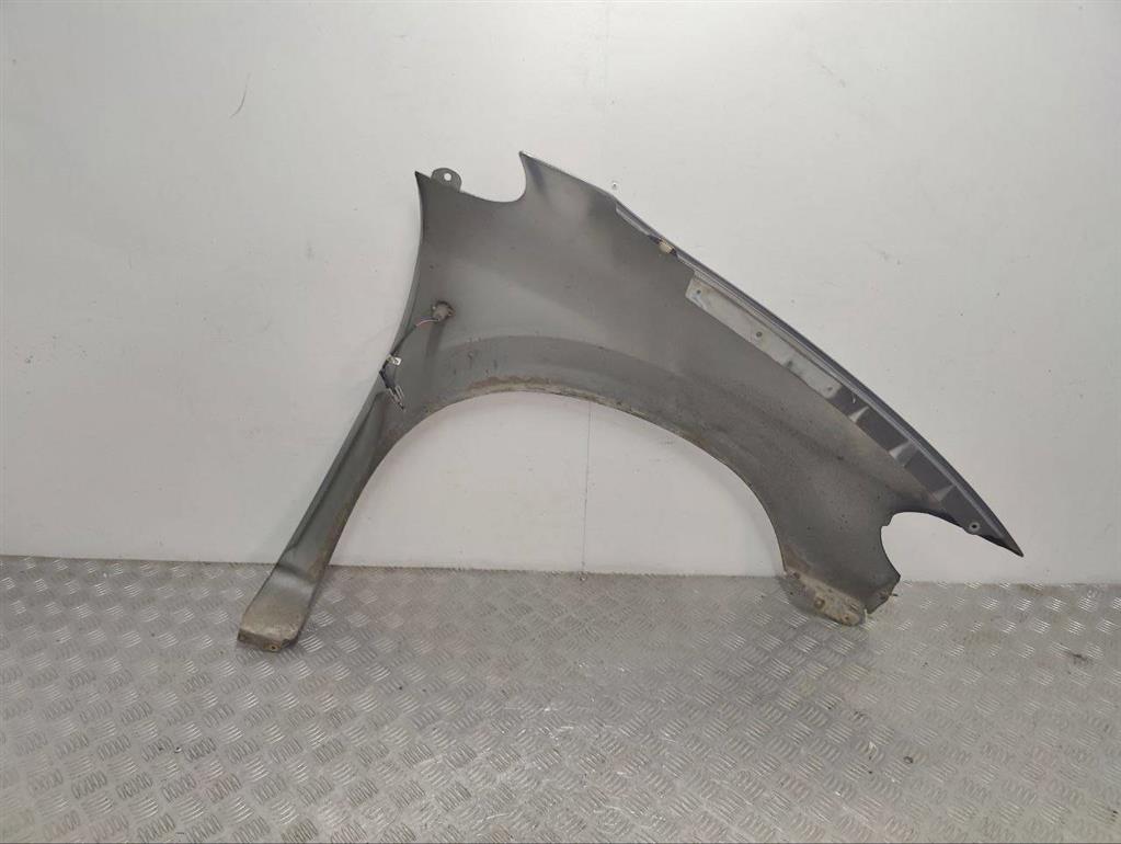 Крыло переднее левое