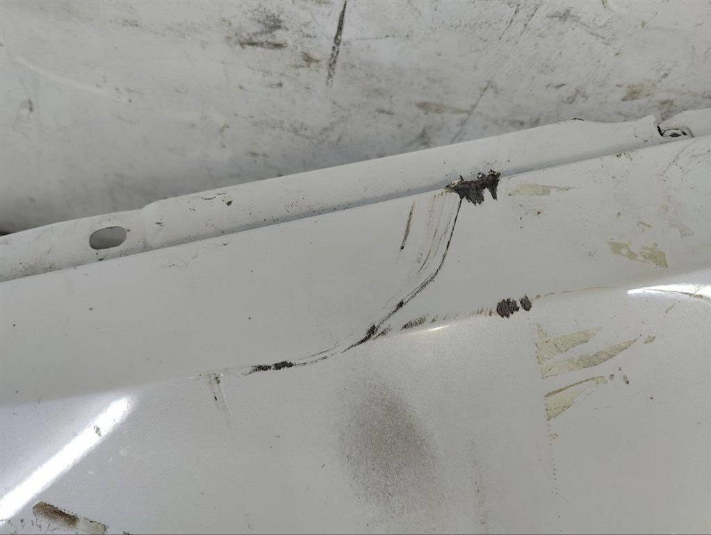 Крыло переднее левое