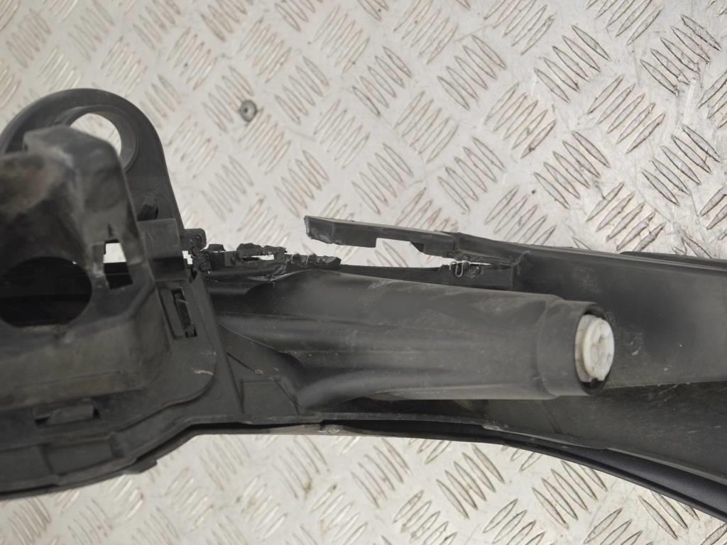 Крыло переднее левое