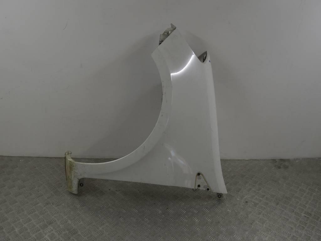 Крыло переднее левое