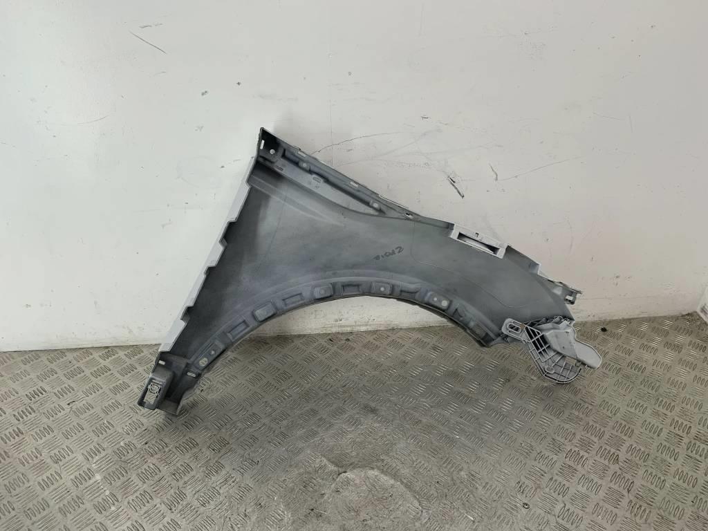 Крыло переднее левое