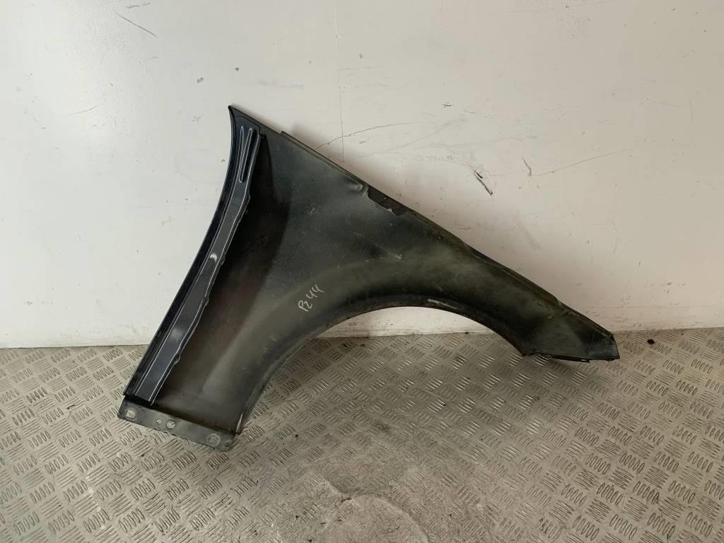 Крыло переднее левое