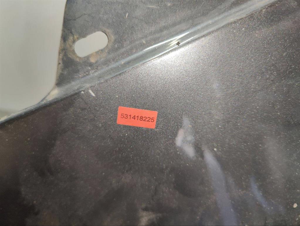 Крыло переднее правое