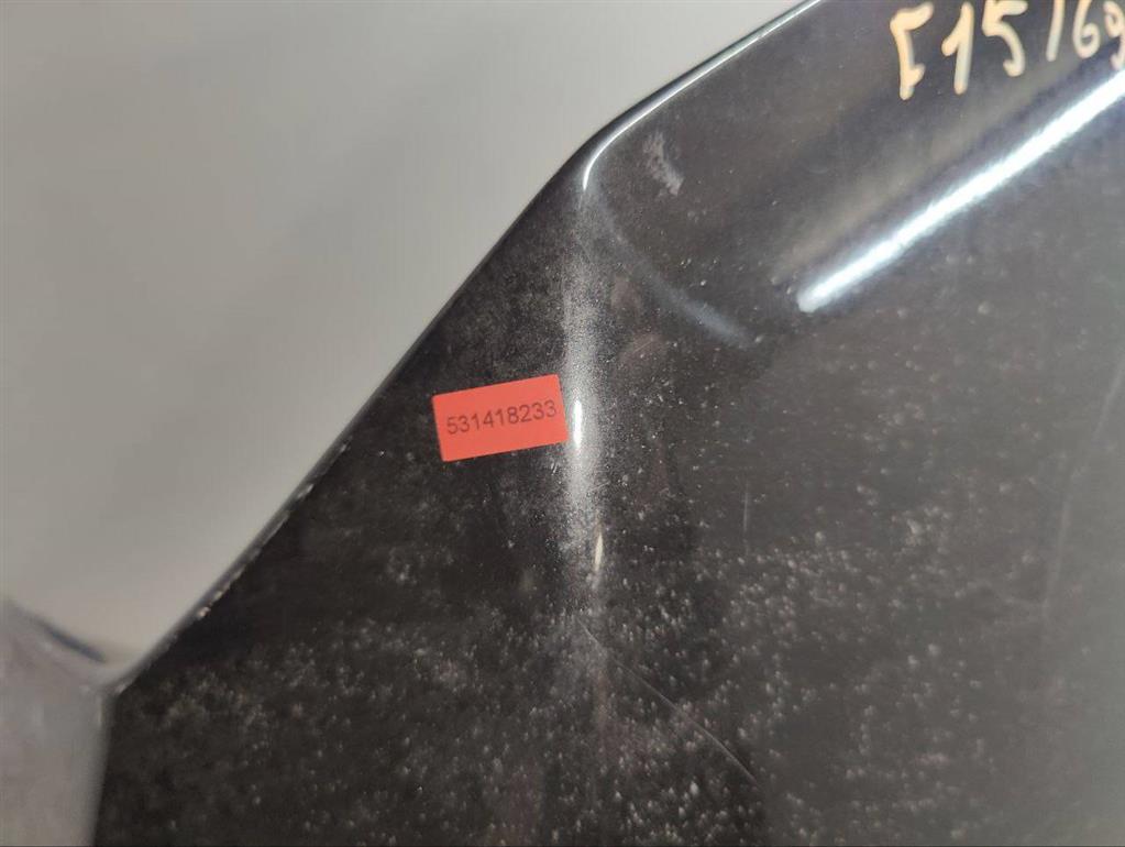 Крыло переднее правое