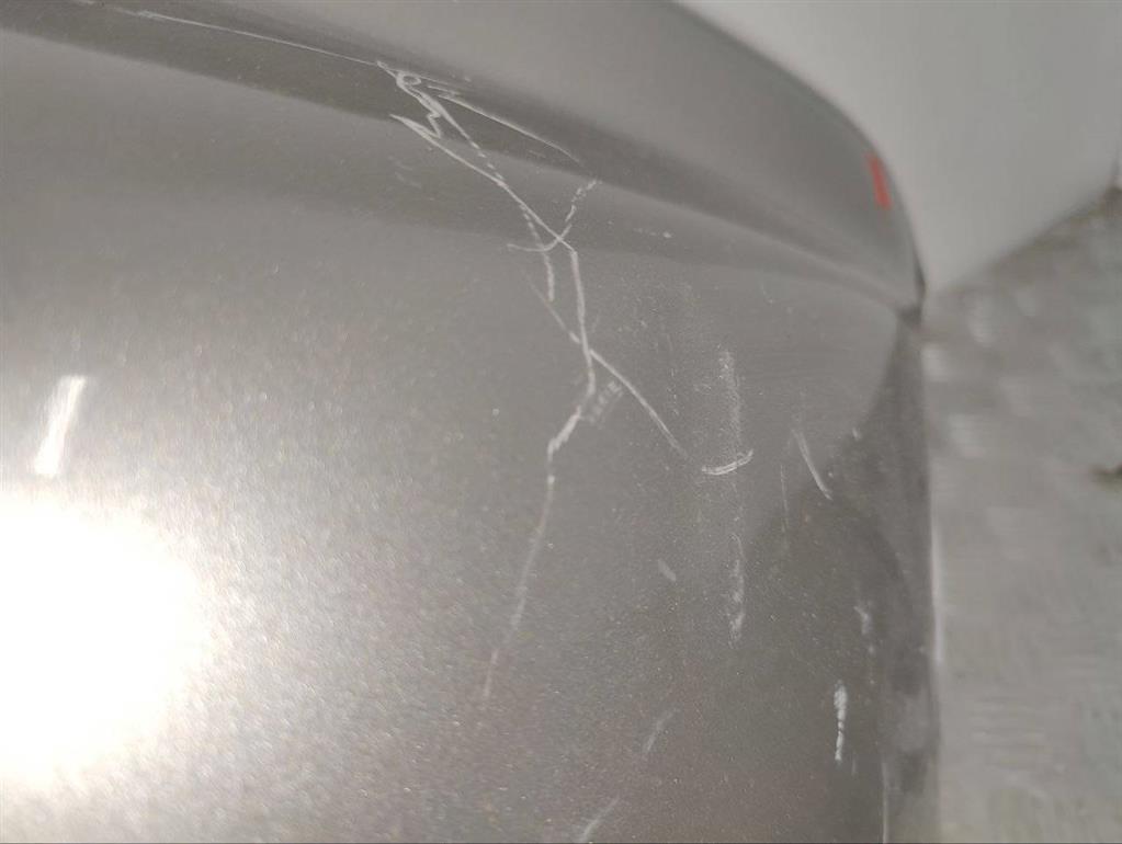 Крыло переднее правое