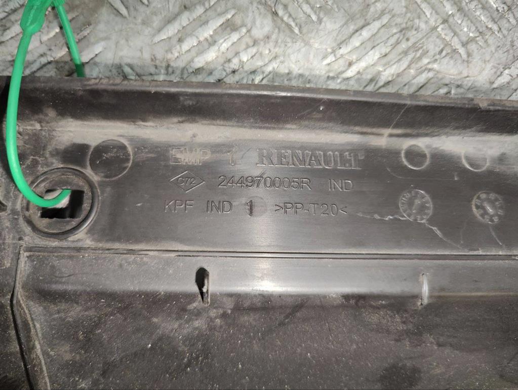 Крышка аккумулятора