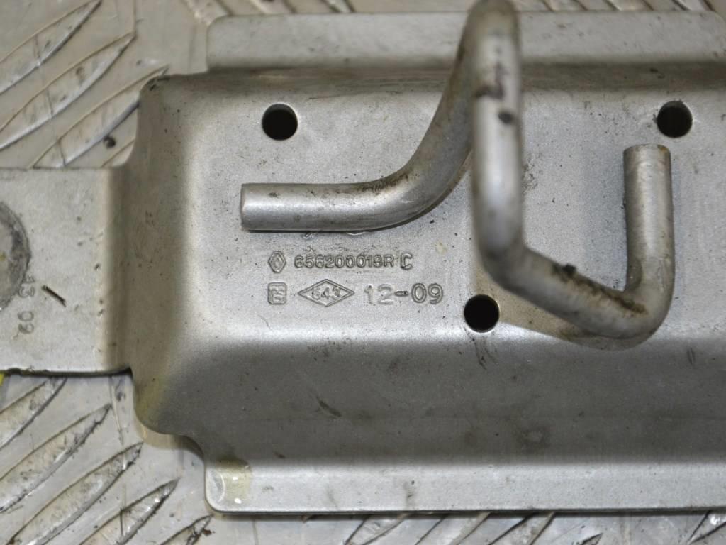 Крюк капота