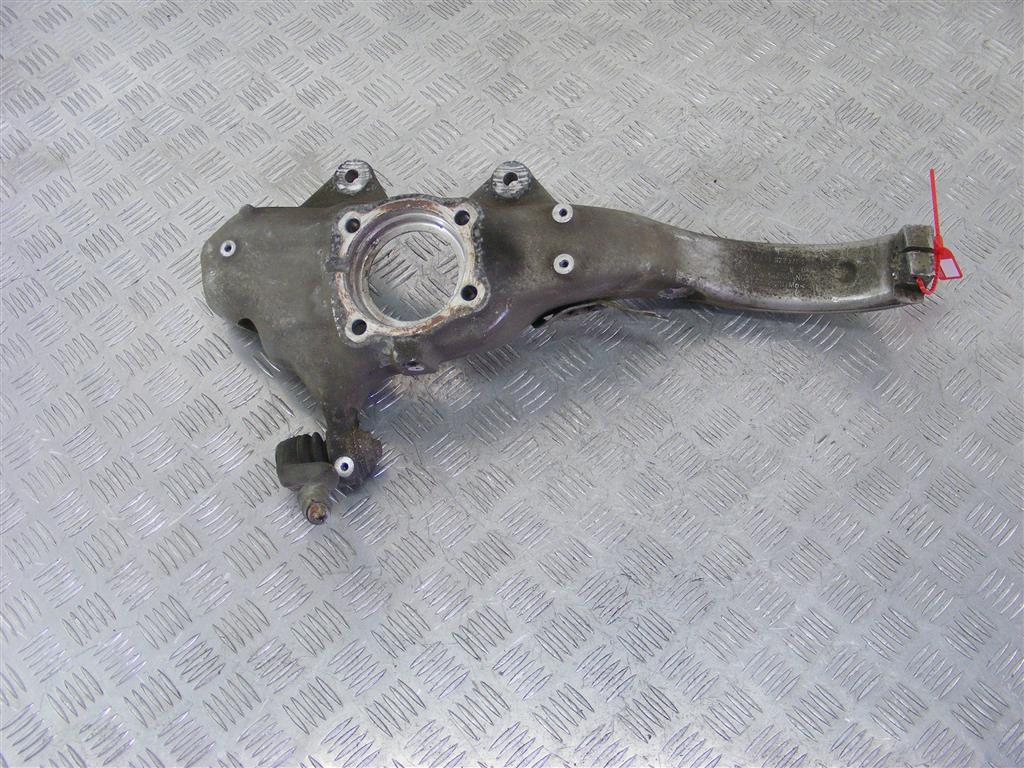 Кулак поворотный левый