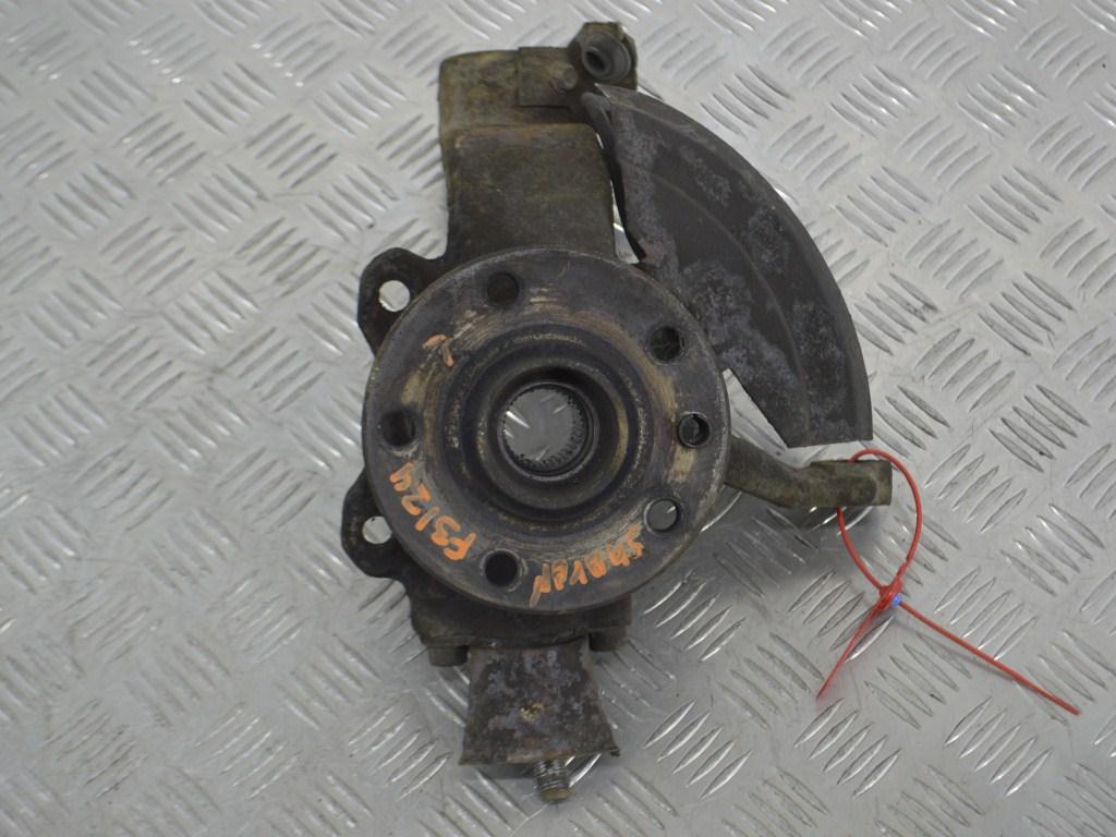 Кулак поворотный левый