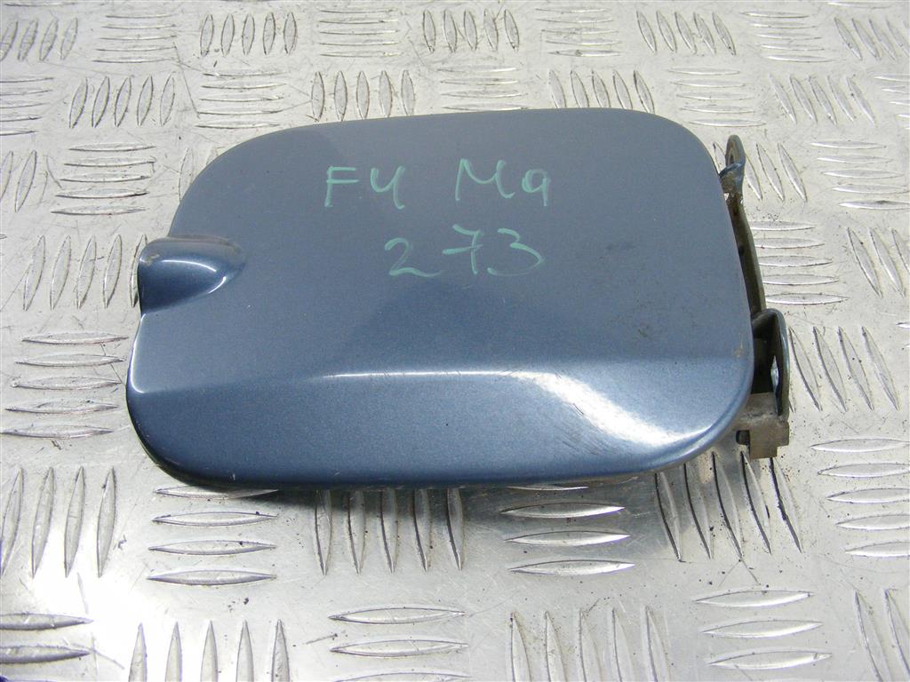 Лючок топливного бака