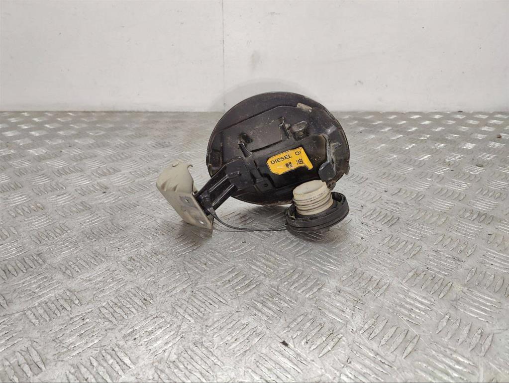 Лючок топливного бака