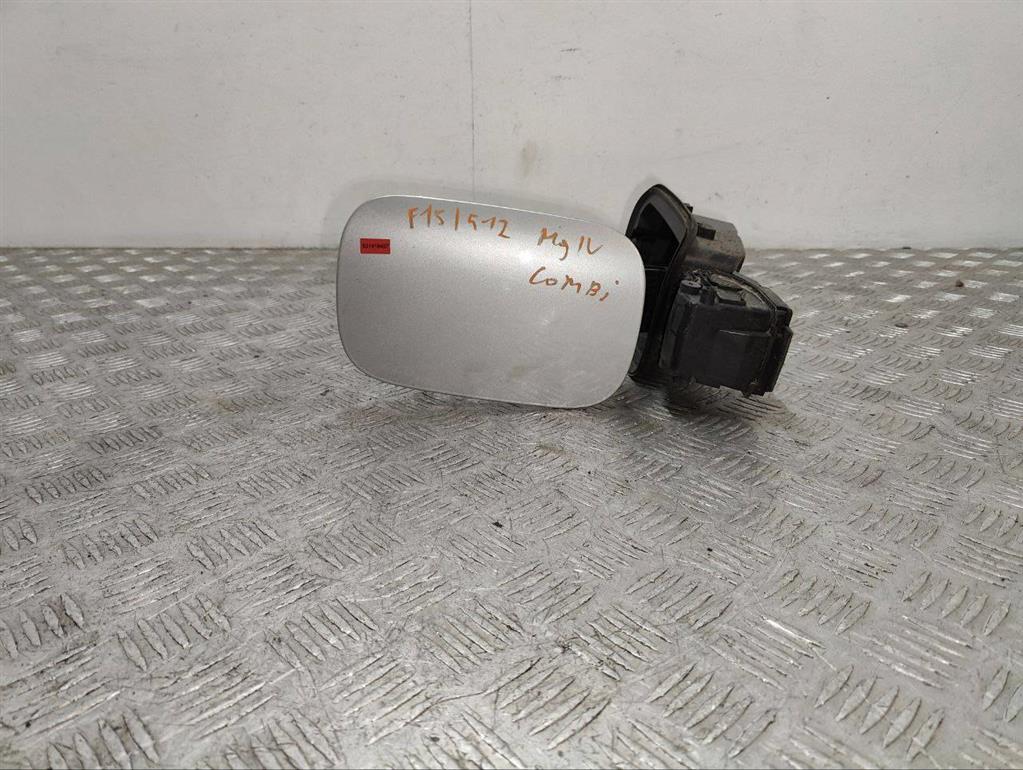 Лючок топливного бака