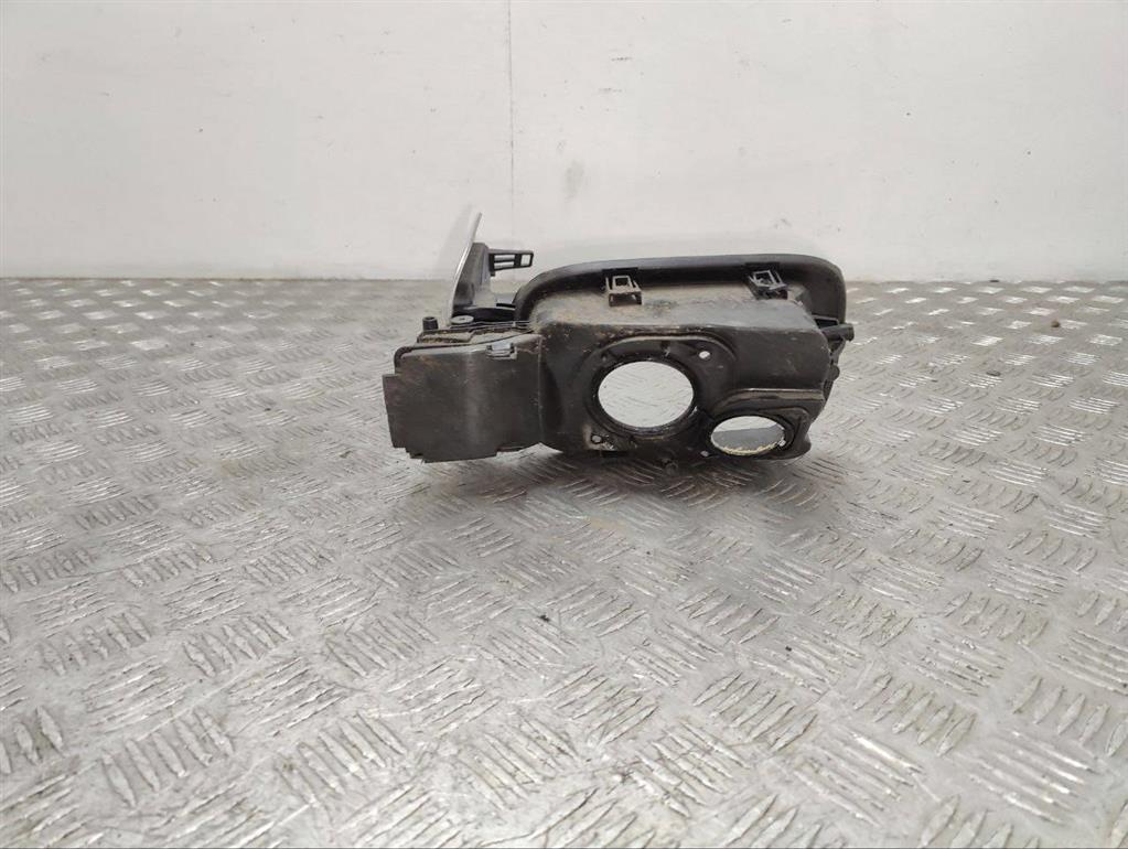 Лючок топливного бака