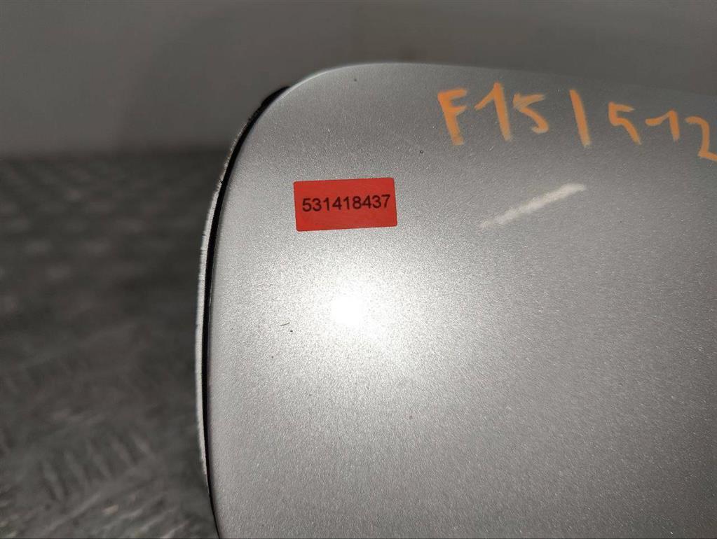 Лючок топливного бака