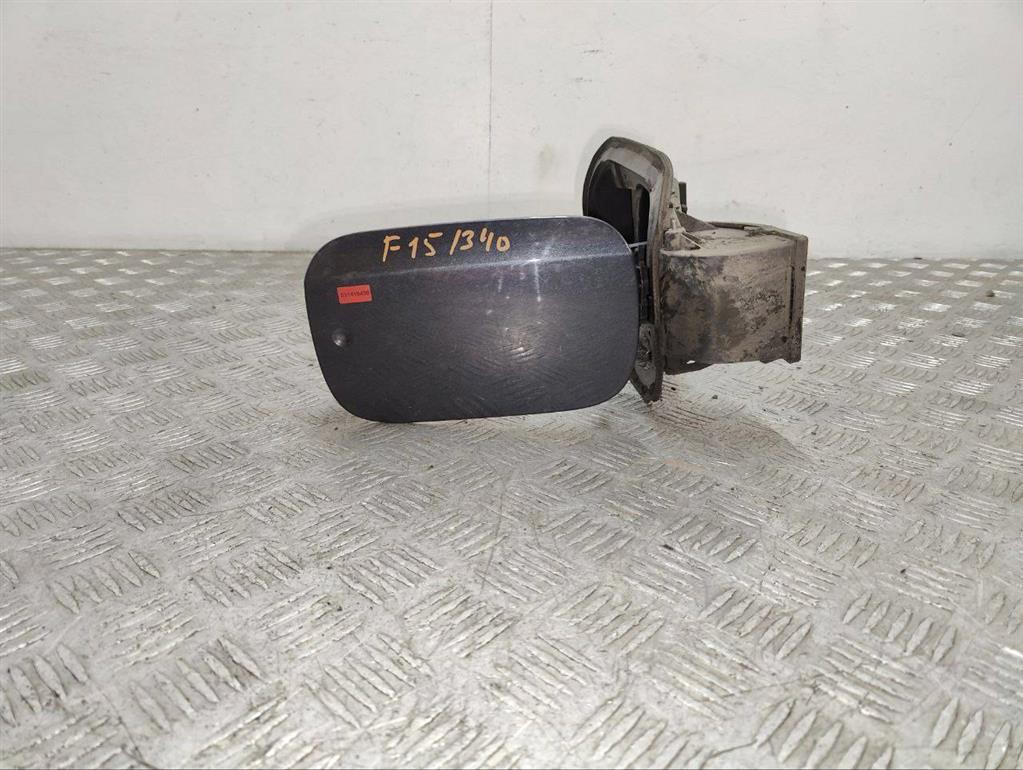 Лючок топливного бака