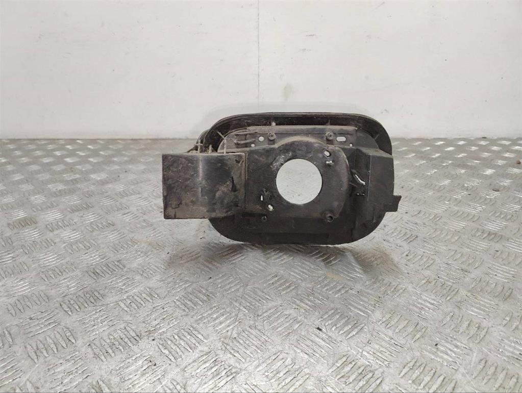 Лючок топливного бака