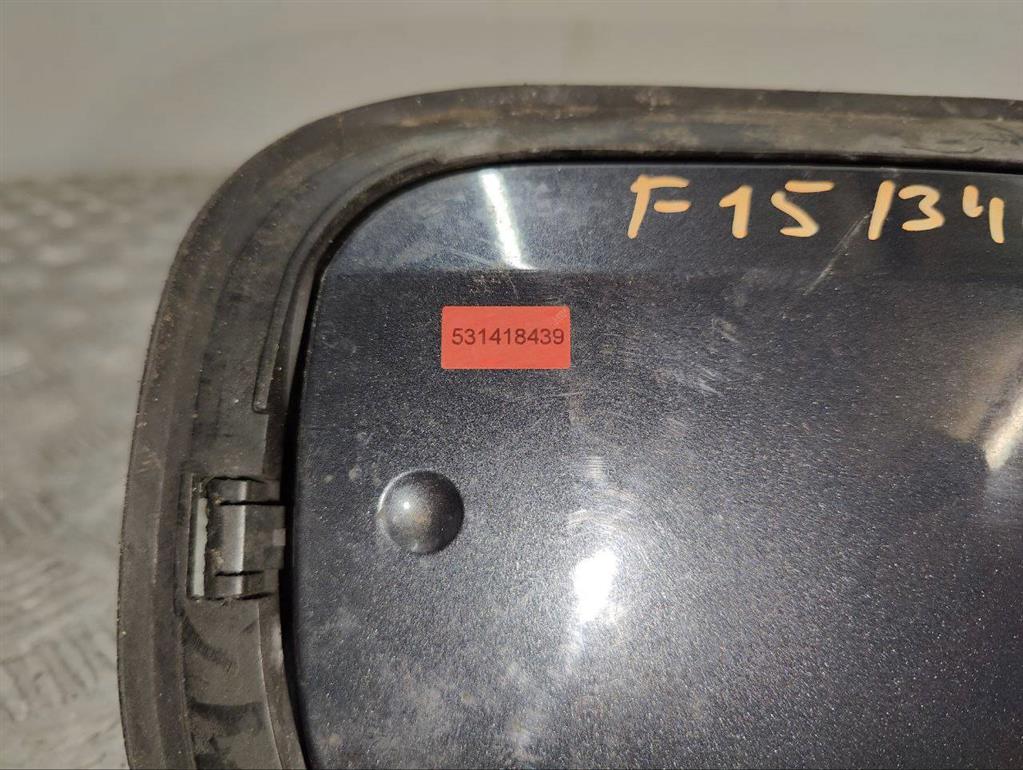 Лючок топливного бака