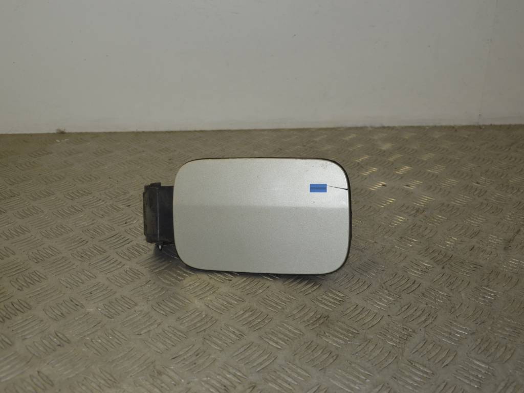 Лючок топливного бака