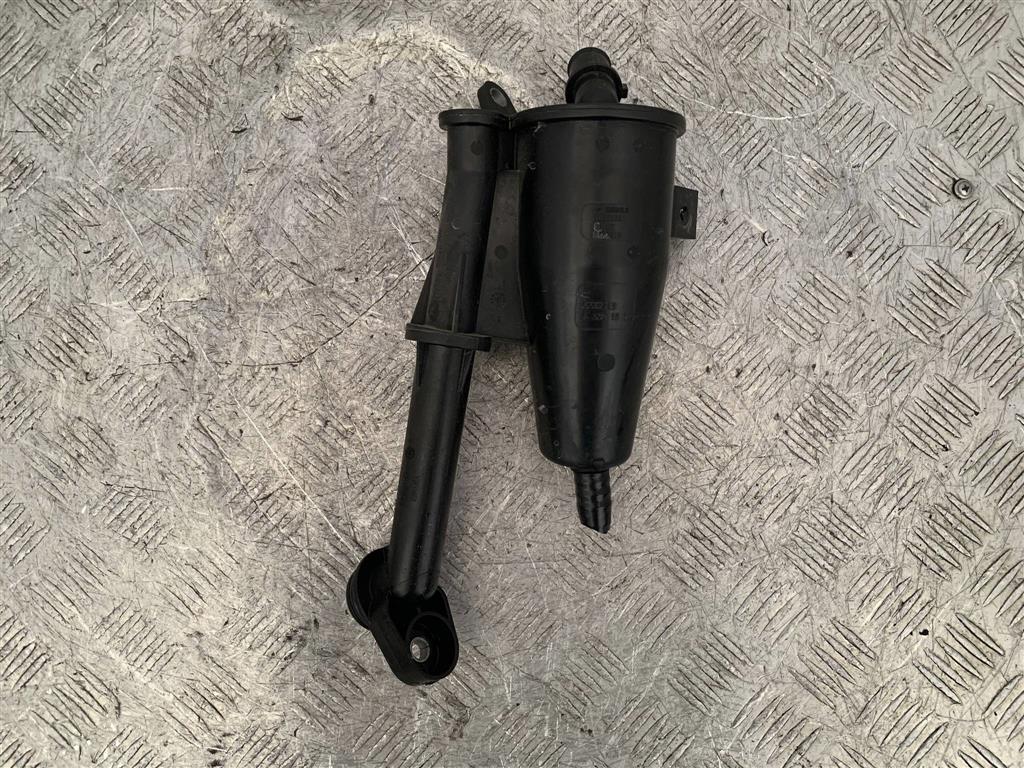 Маслоотделитель (сапун)