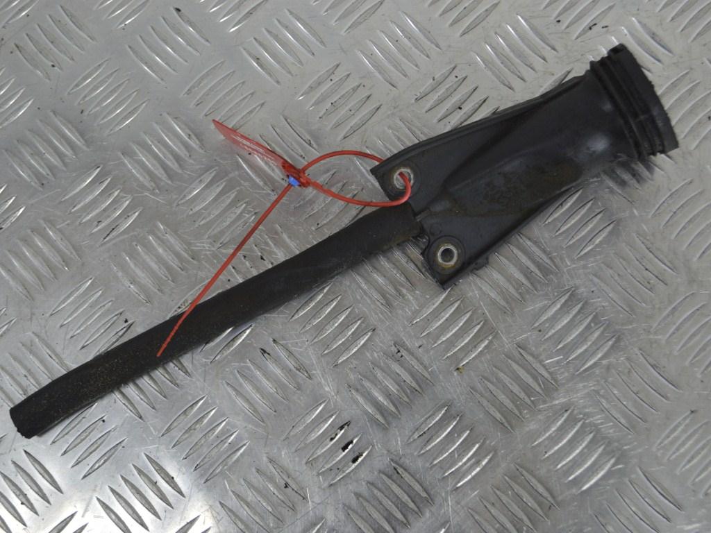 Маслозаливная горловина