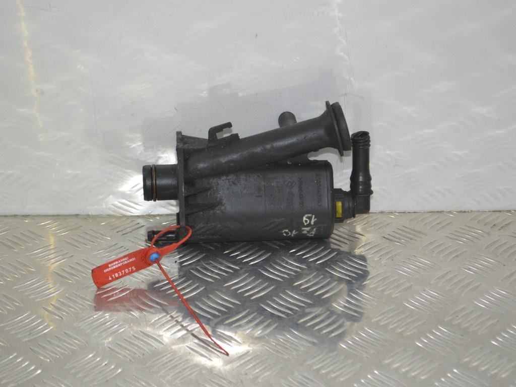 Маслозаливная горловина Renault Trafic 2 (2001-2006) 8200140763