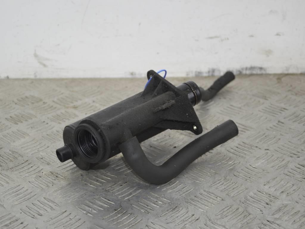 Маслозаливная горловина