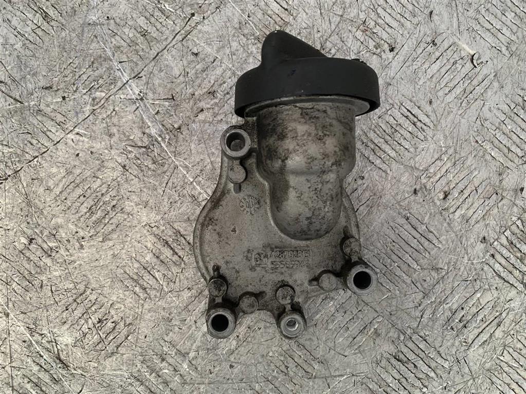 Маслозаливная горловина