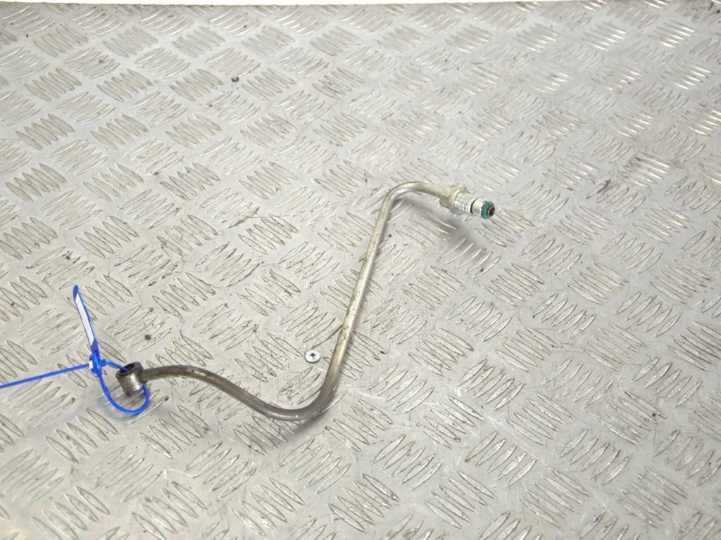 Масляная трубка турбины