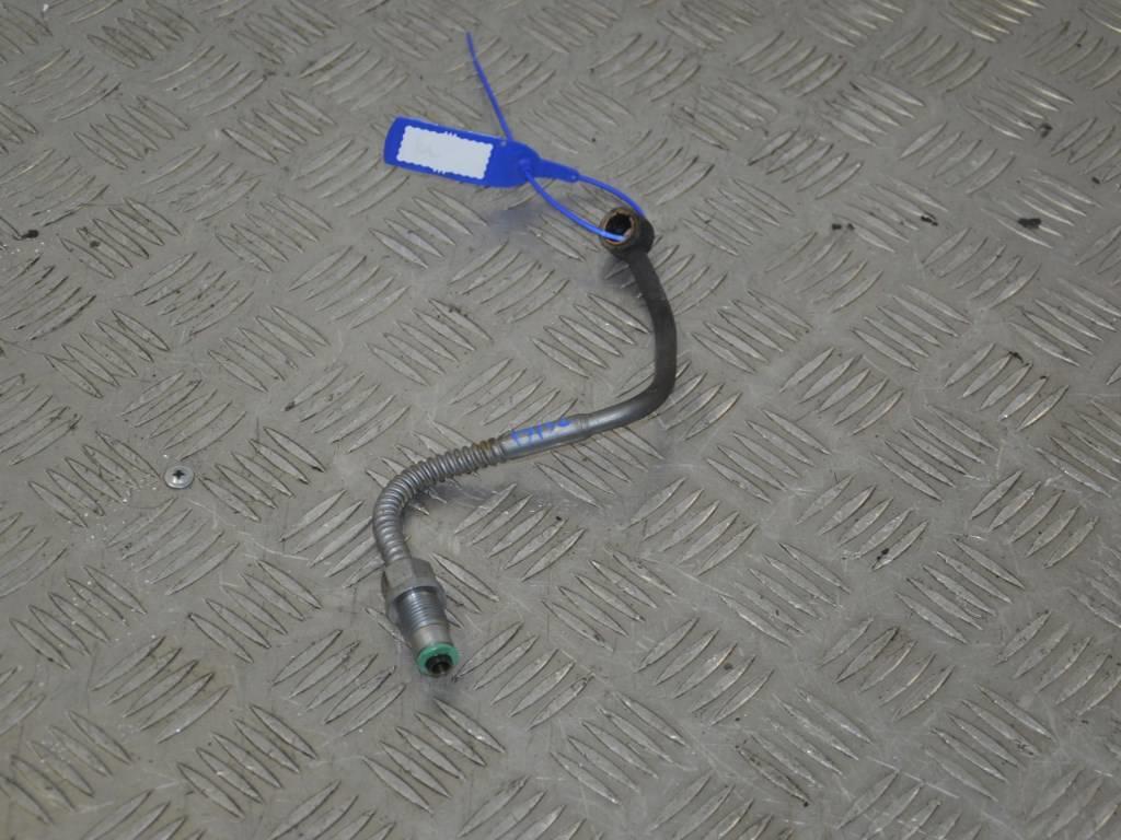 Масляная трубка турбины