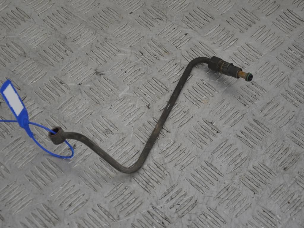 Масляная трубка турбины