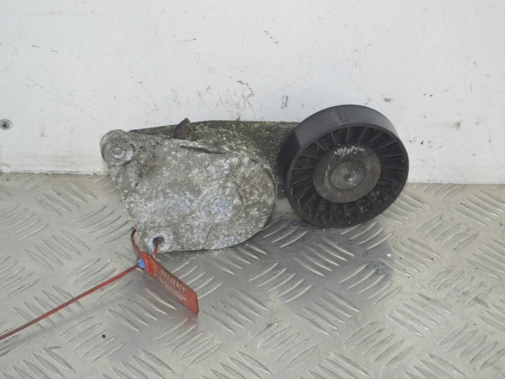 Механизм натяжения ремня, цепи