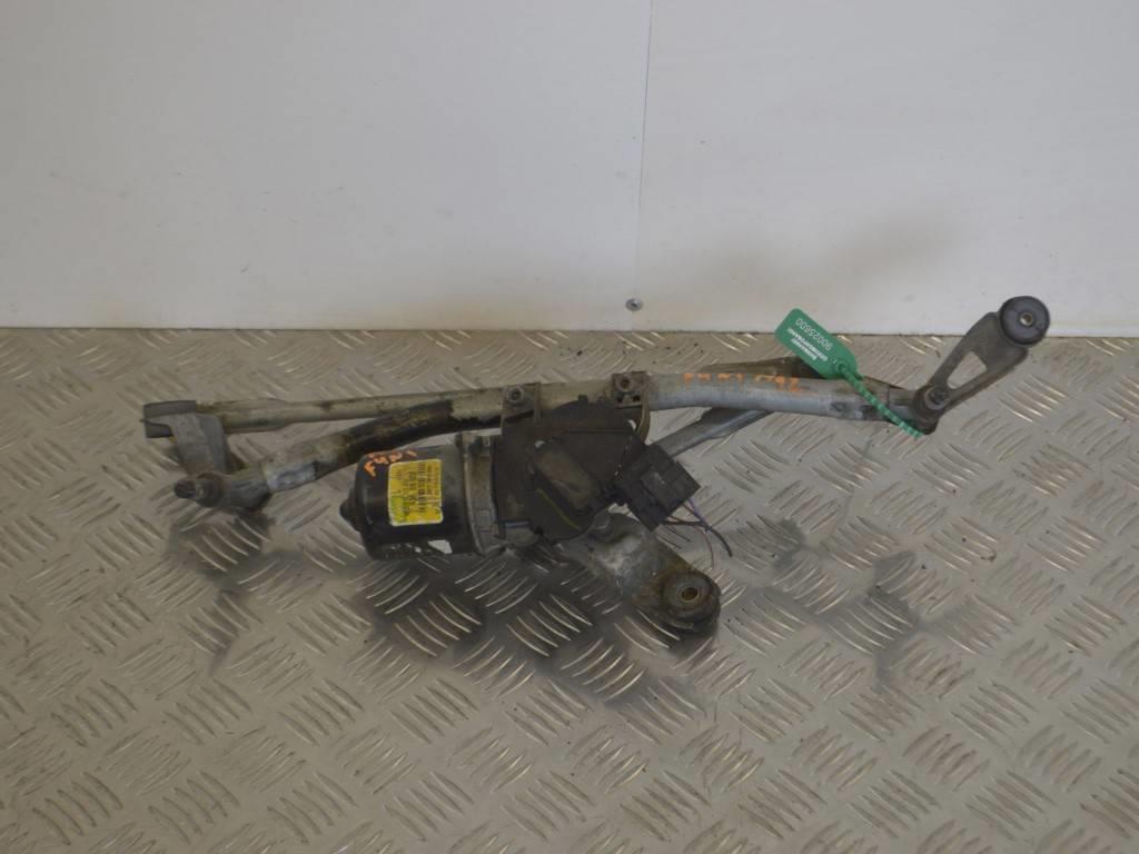 Механизм стеклоочистителя (трапеция дворников)