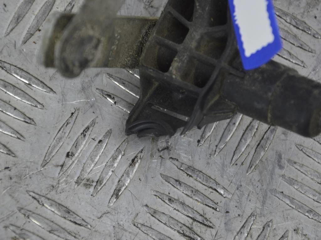 Механизм стеклоочистителя (трапеция дворников)