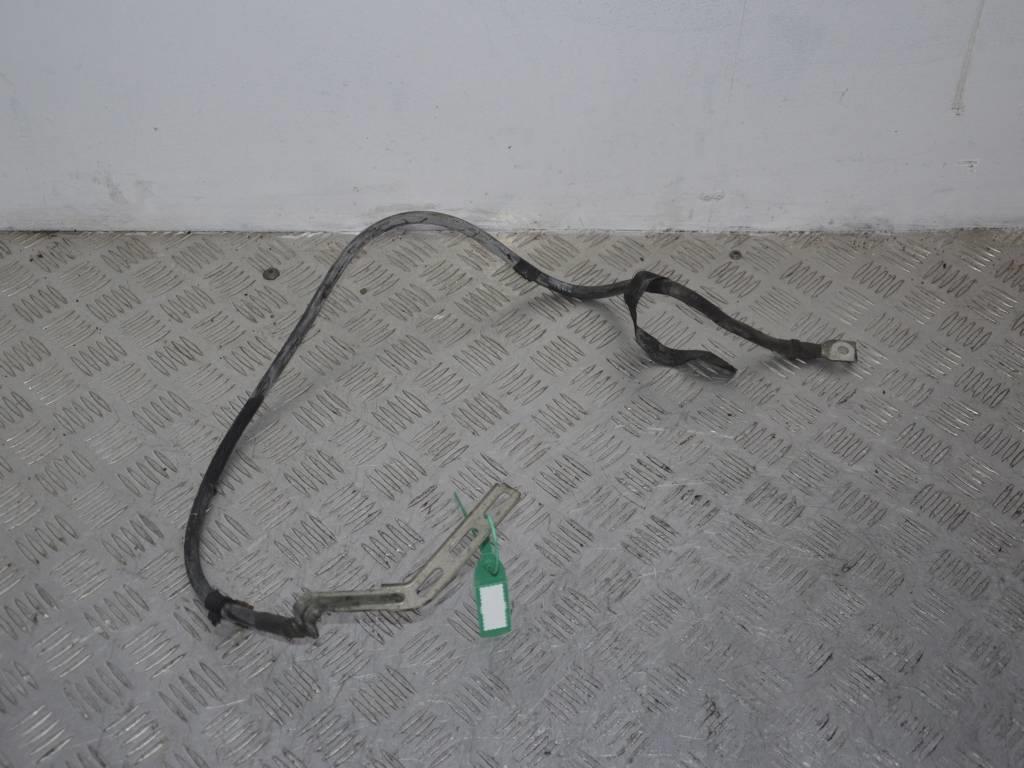 Минусовой провод аккумулятора