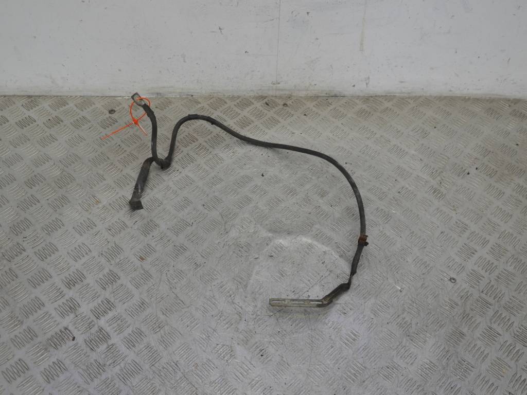 Минусовой провод аккумулятора