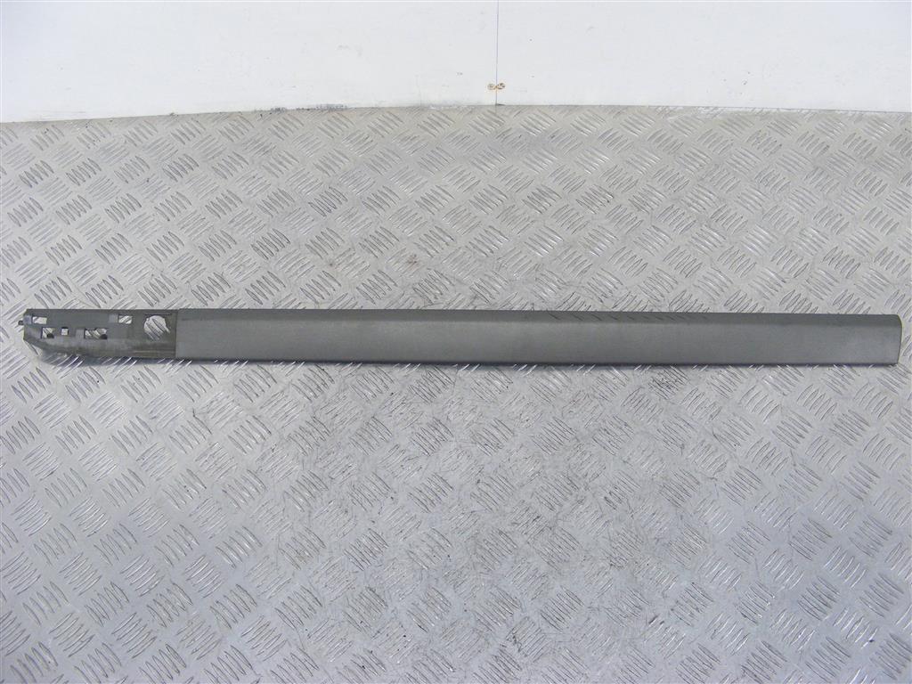 Молдинг двери передней левой Renault Laguna 2 (2001-2007) 8200036020