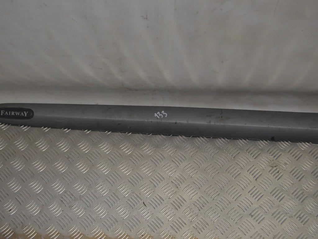 Молдинг двери передней левой