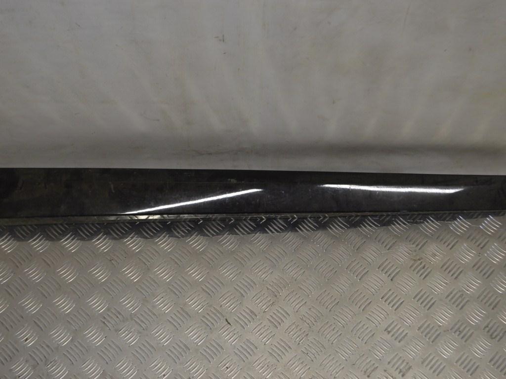 Молдинг двери передней правой Renault Megane 3 (2008-2019) 801861830R, 801867564R