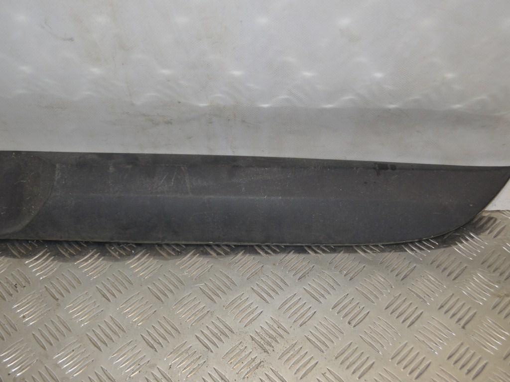 Молдинг двери задней левой