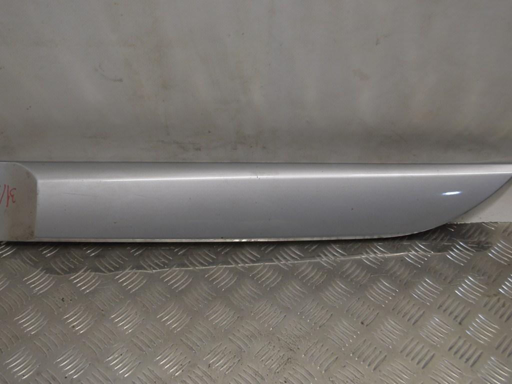 Молдинг двери задней левой