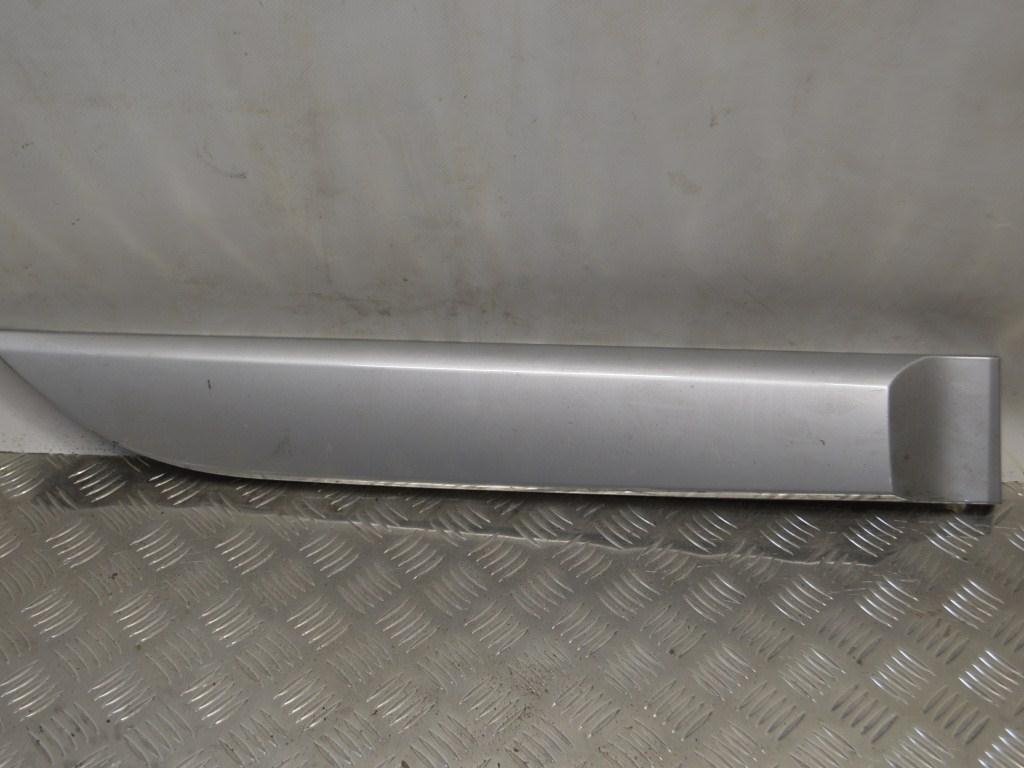 Молдинг двери задней правой