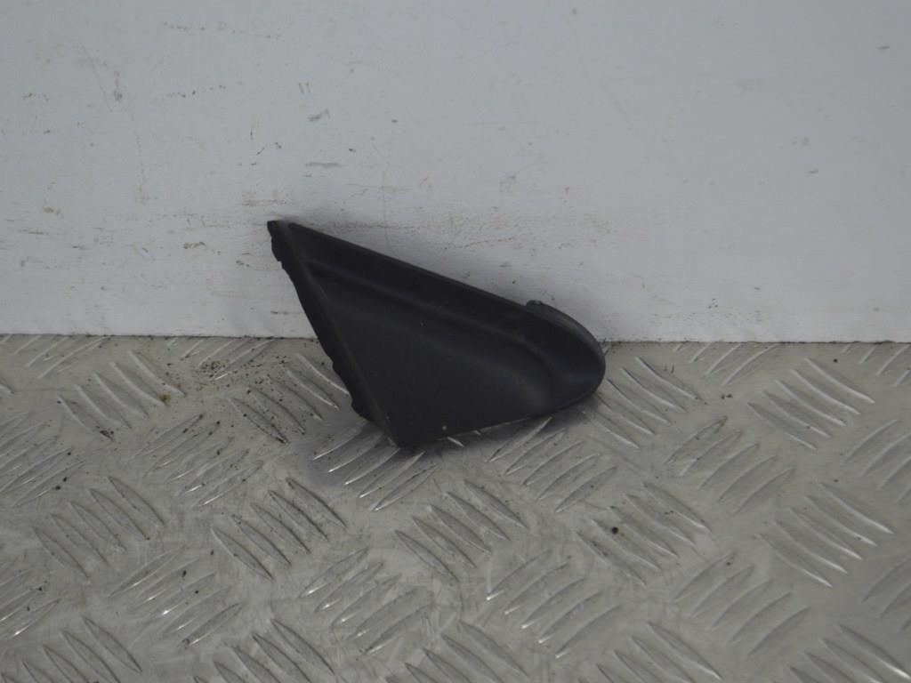 Молдинг (накладка кузовная)