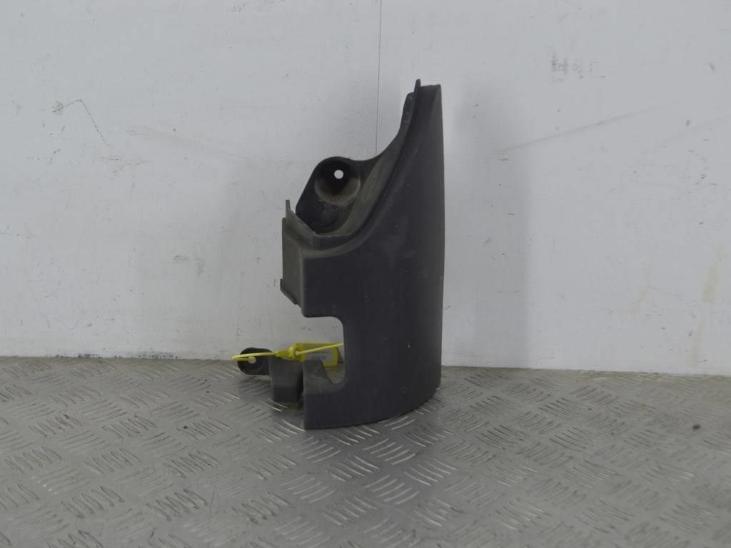 Молдинг (накладка кузовная)