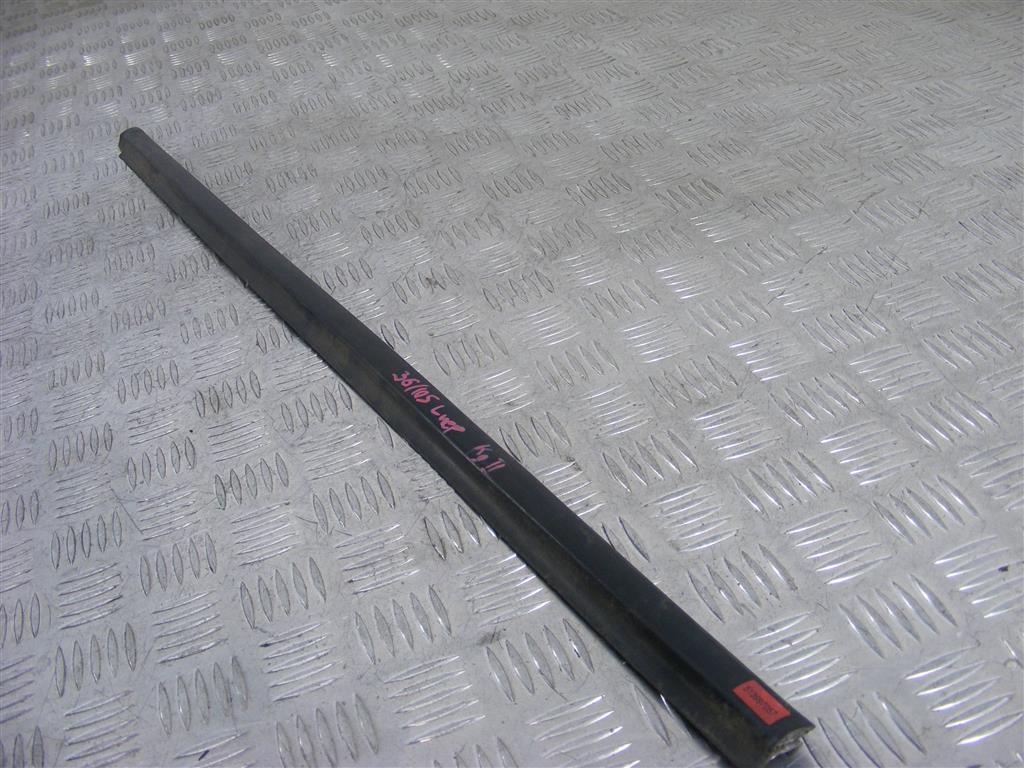 Молдинг стекла двери передней левой наружный Renault Kangoo 2 (2007-2019)