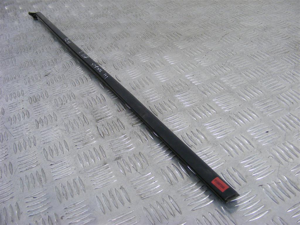 Молдинг стекла двери задней левой наружный Renault Scenic 3 (2008-2015)