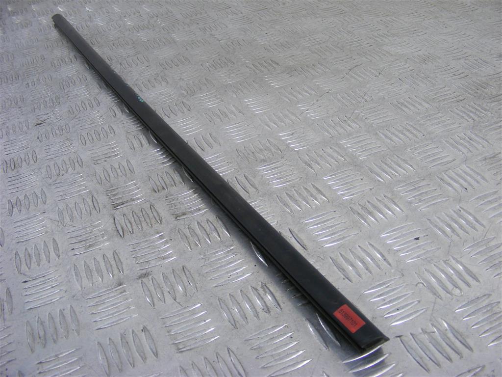 Молдинг стекла двери задней левой наружный Renault Scenic 3 (2008-2015)