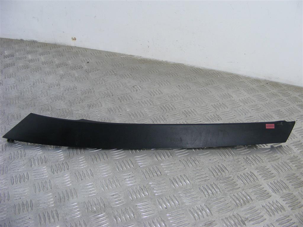 Молдинг стекла лобового