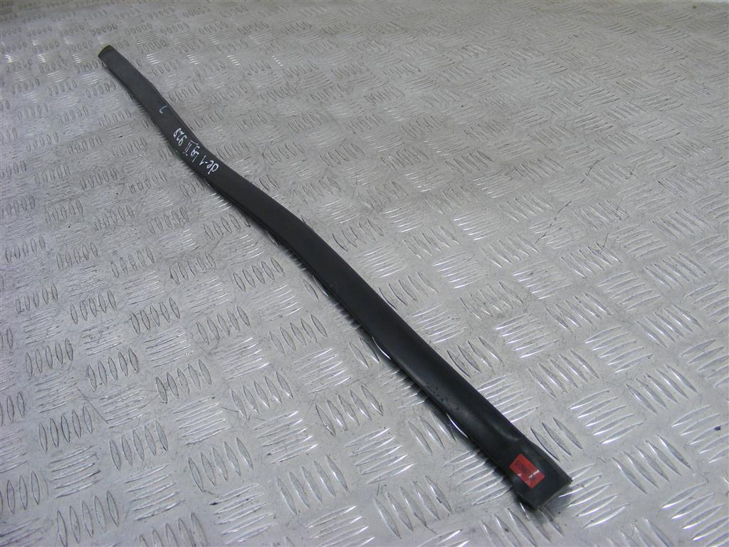 Молдинг стекла лобового Renault Laguna 2 (2001-2007)